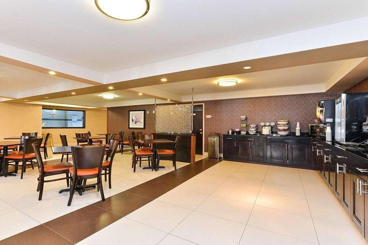 Latitude Suites Tinton Falls Eatontown - BW Premier Collection Exterior photo