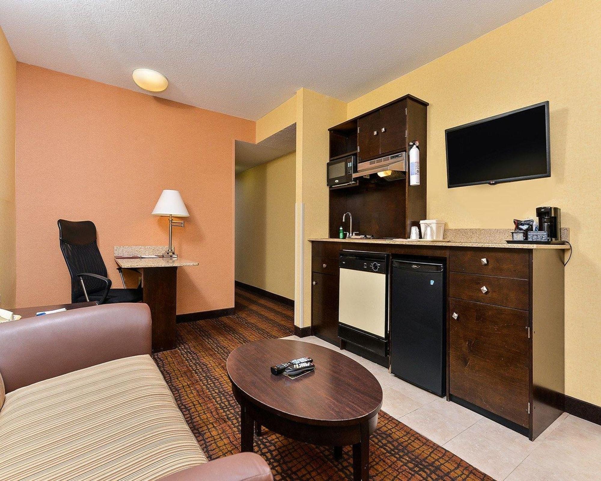 Latitude Suites Tinton Falls Eatontown - BW Premier Collection Exterior photo
