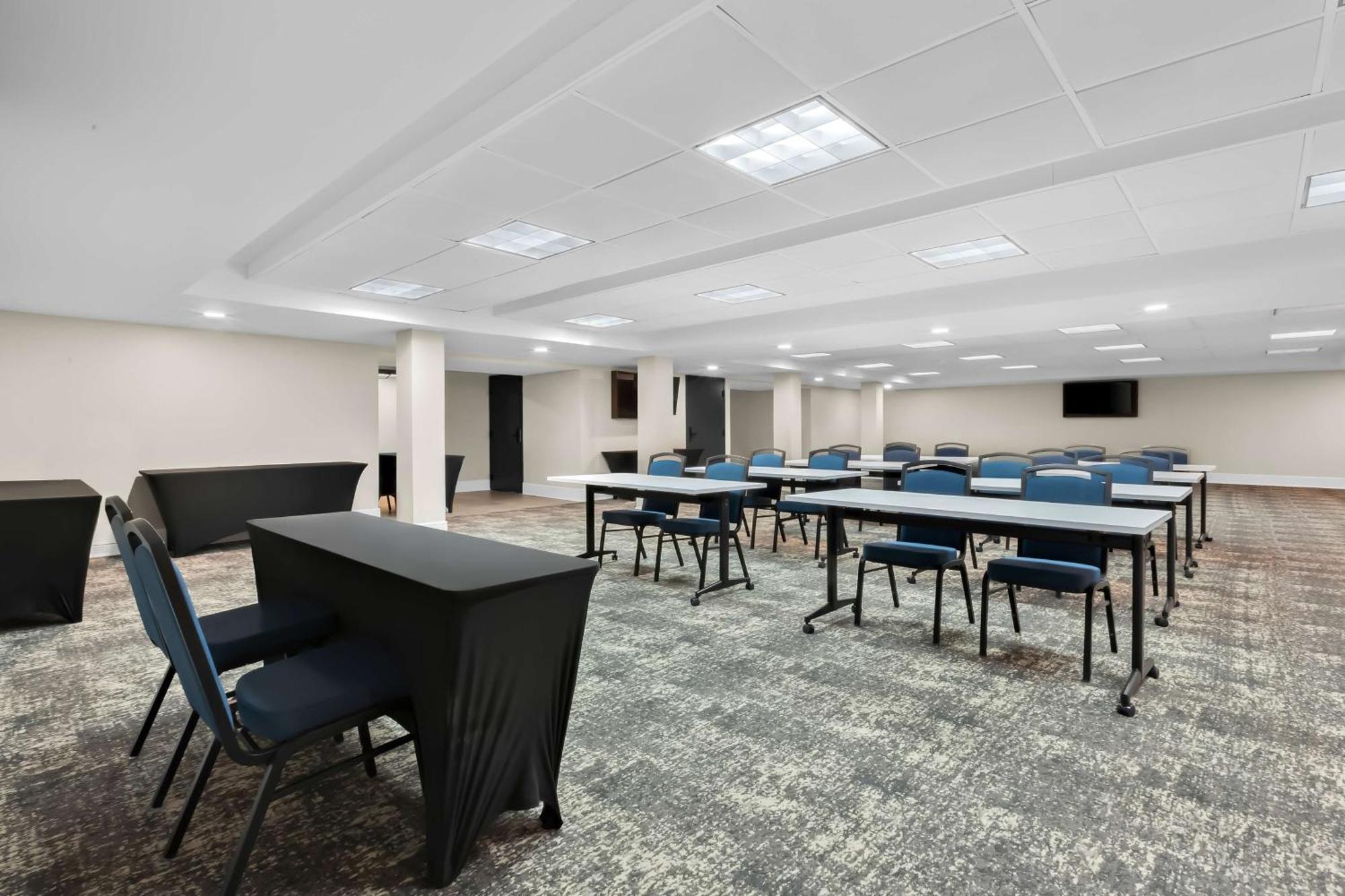 Latitude Suites Tinton Falls Eatontown - BW Premier Collection Exterior photo