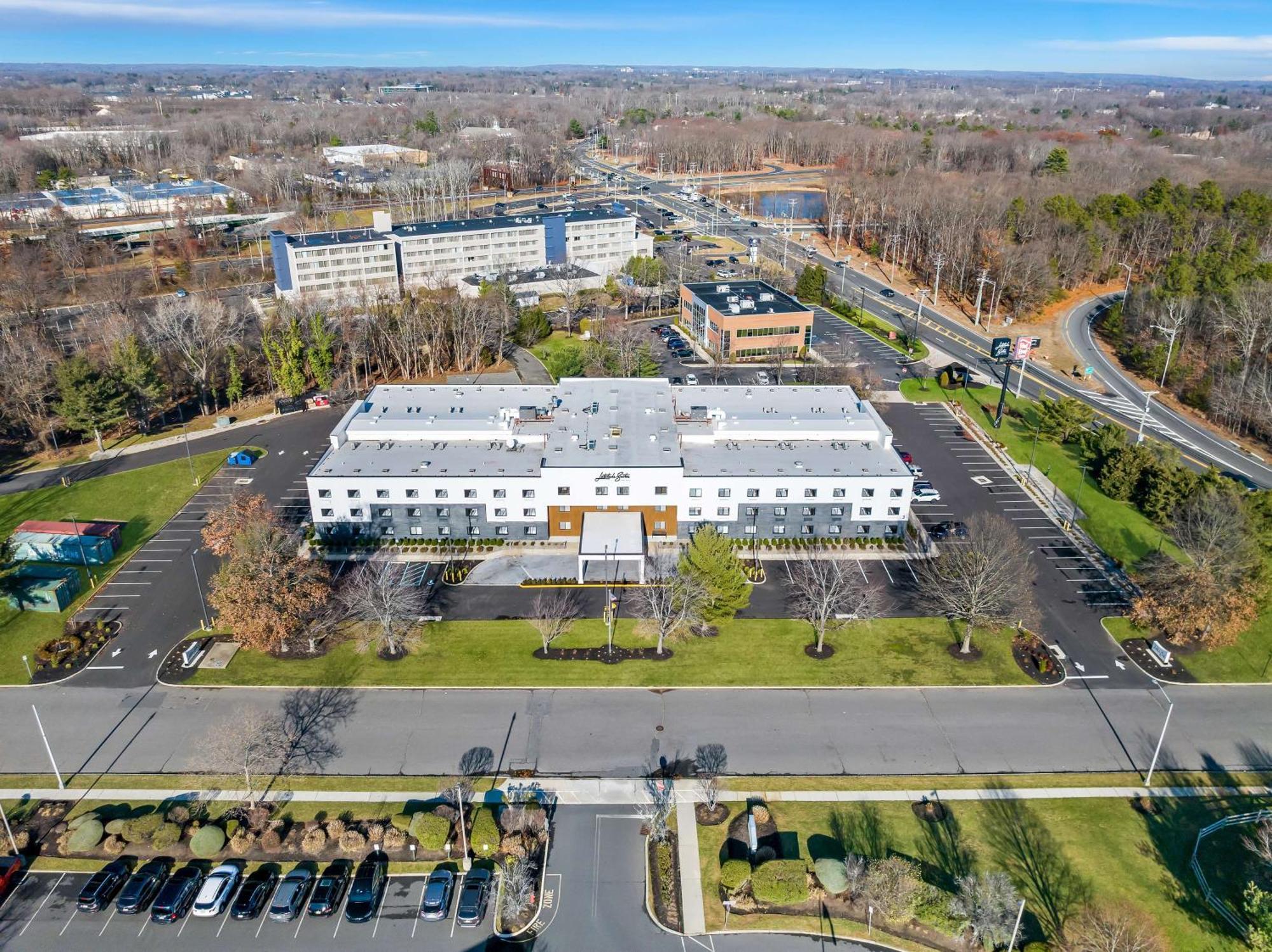 Latitude Suites Tinton Falls Eatontown - BW Premier Collection Exterior photo