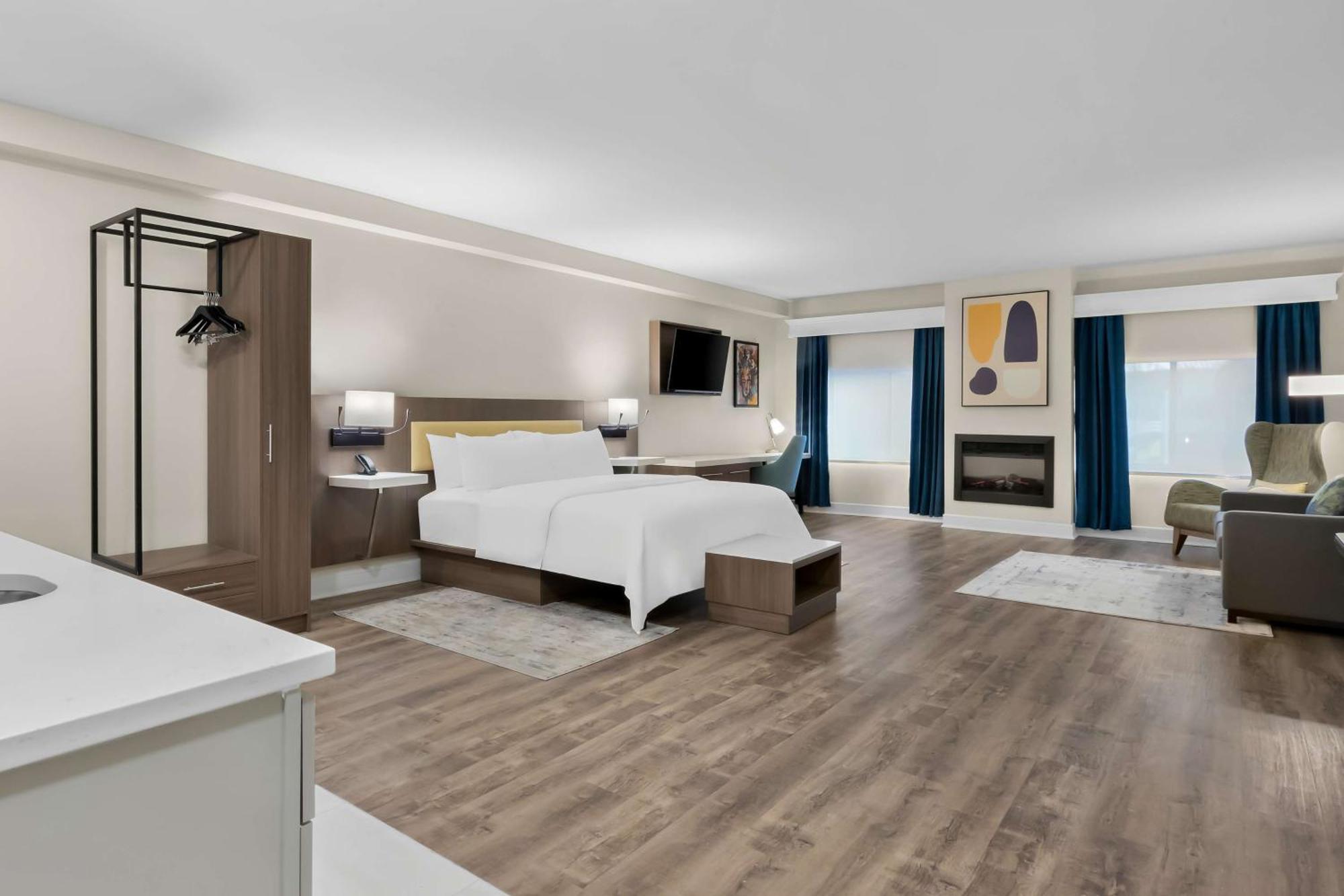 Latitude Suites Tinton Falls Eatontown - BW Premier Collection Exterior photo