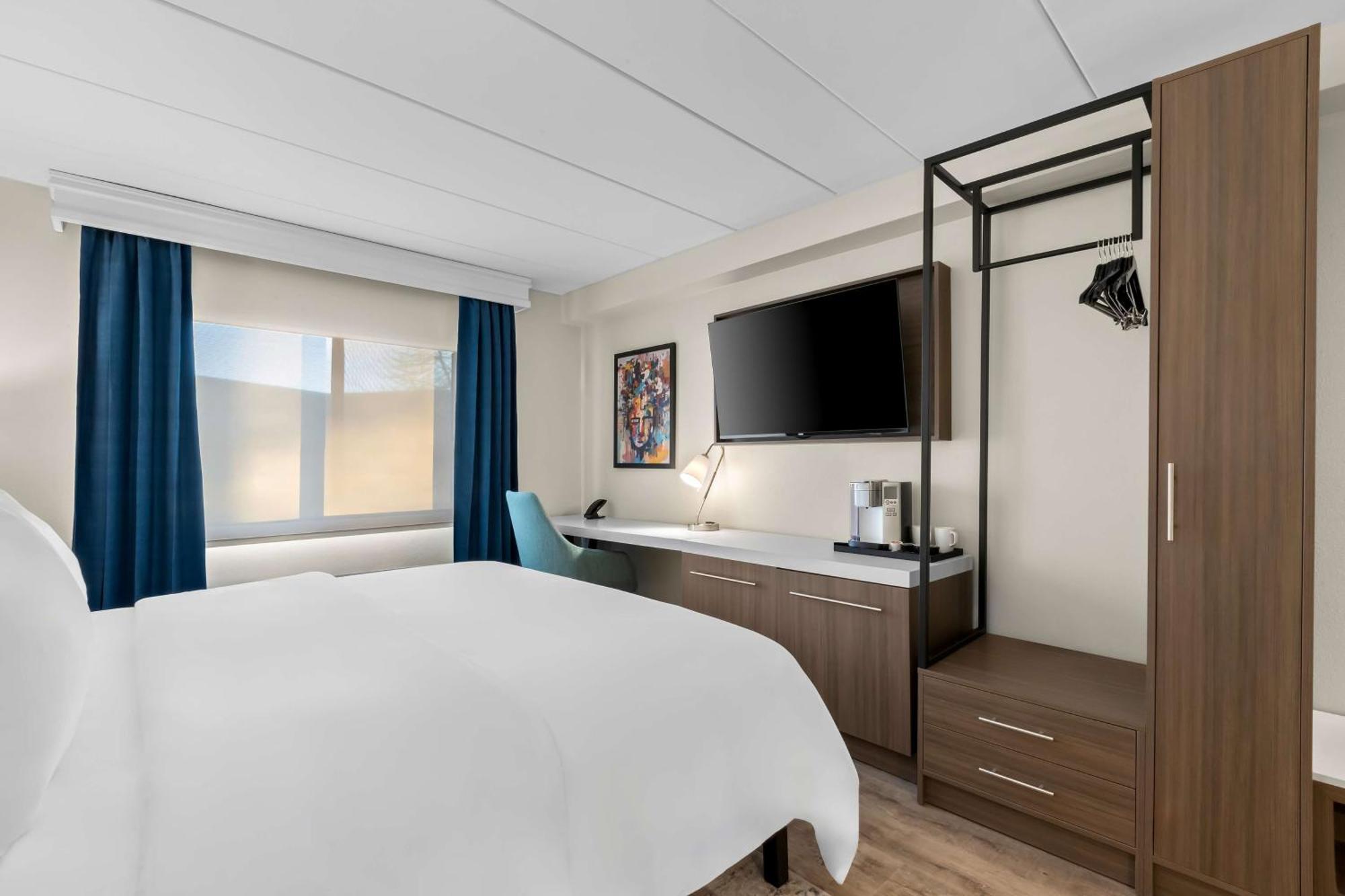 Latitude Suites Tinton Falls Eatontown - BW Premier Collection Exterior photo