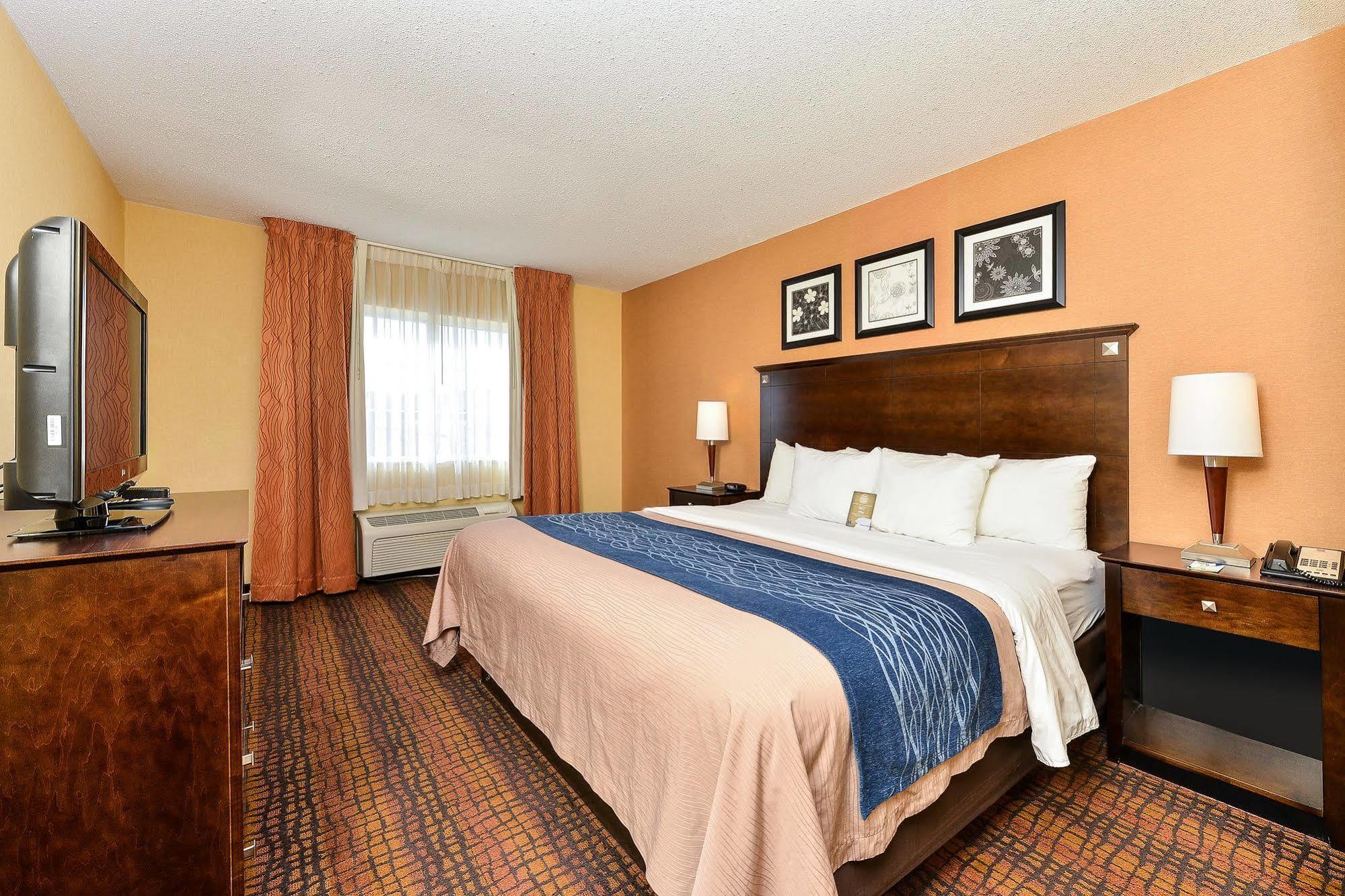 Latitude Suites Tinton Falls Eatontown - BW Premier Collection Exterior photo