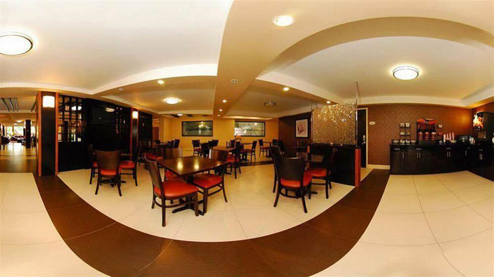 Latitude Suites Tinton Falls Eatontown - BW Premier Collection Exterior photo