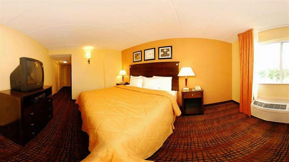 Latitude Suites Tinton Falls Eatontown - BW Premier Collection Exterior photo